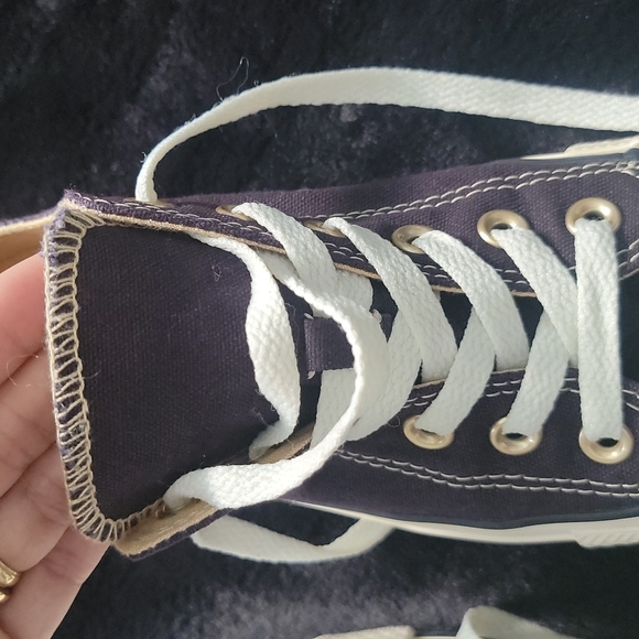 Converse - Picture 6 of 9